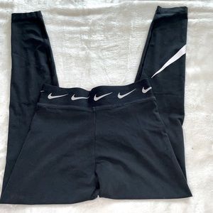 Nike leggings check logo on leg dri fit